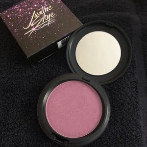 Mac Cosmetics Justine Skye Iridescent Powder